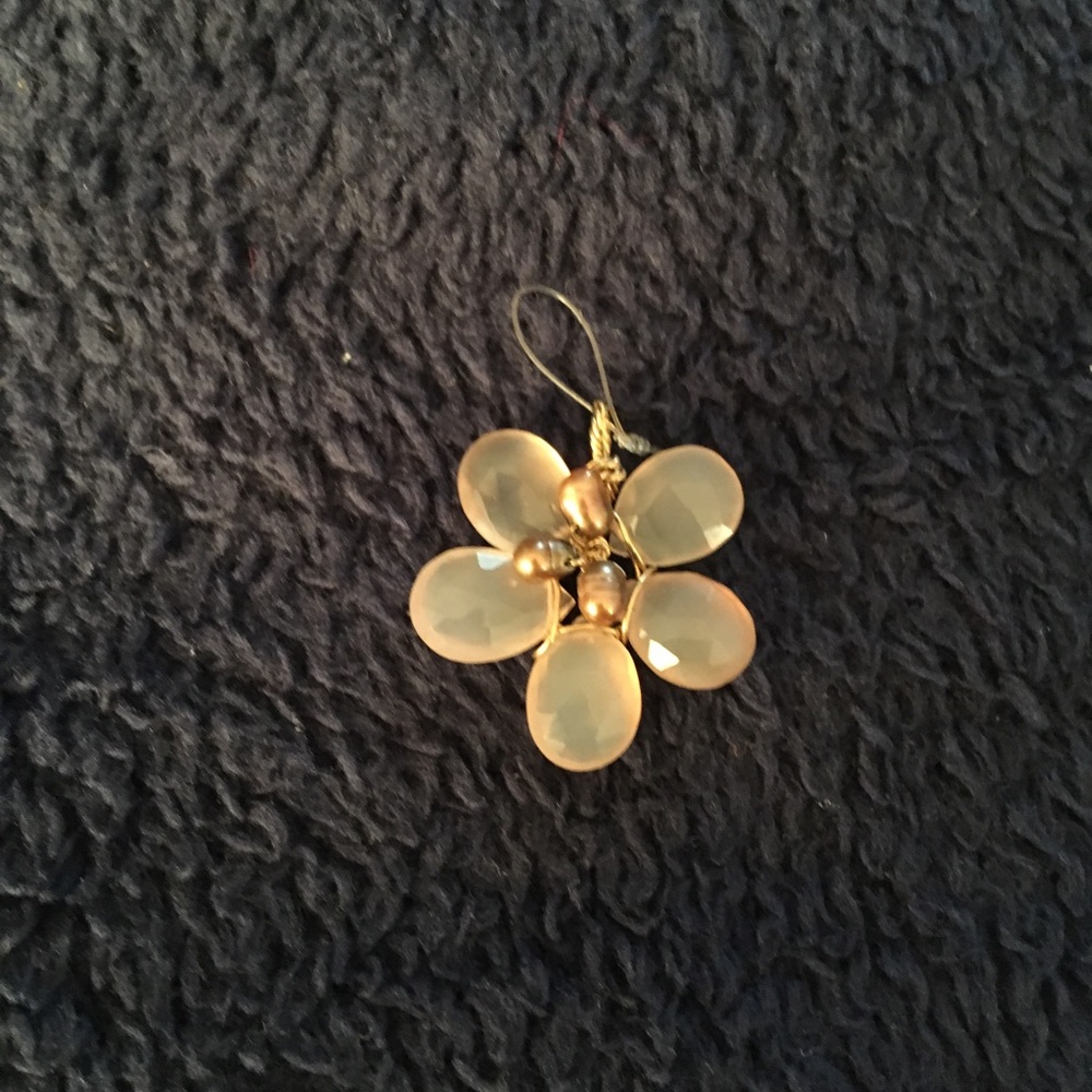 Floral pendant